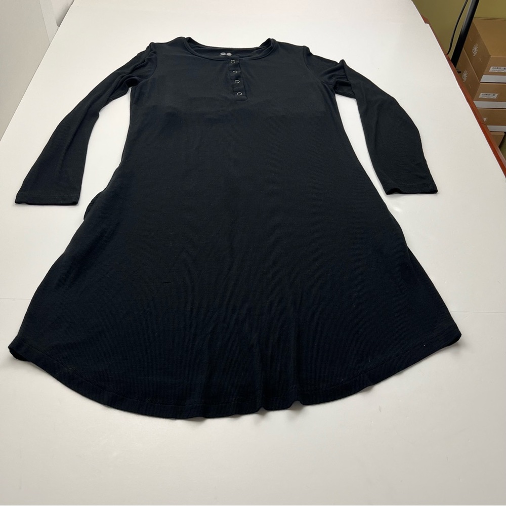 Kindred‎ Bravely Black Long Sleeve Henley Medium Nightgown Nursing Ribbed FLAW